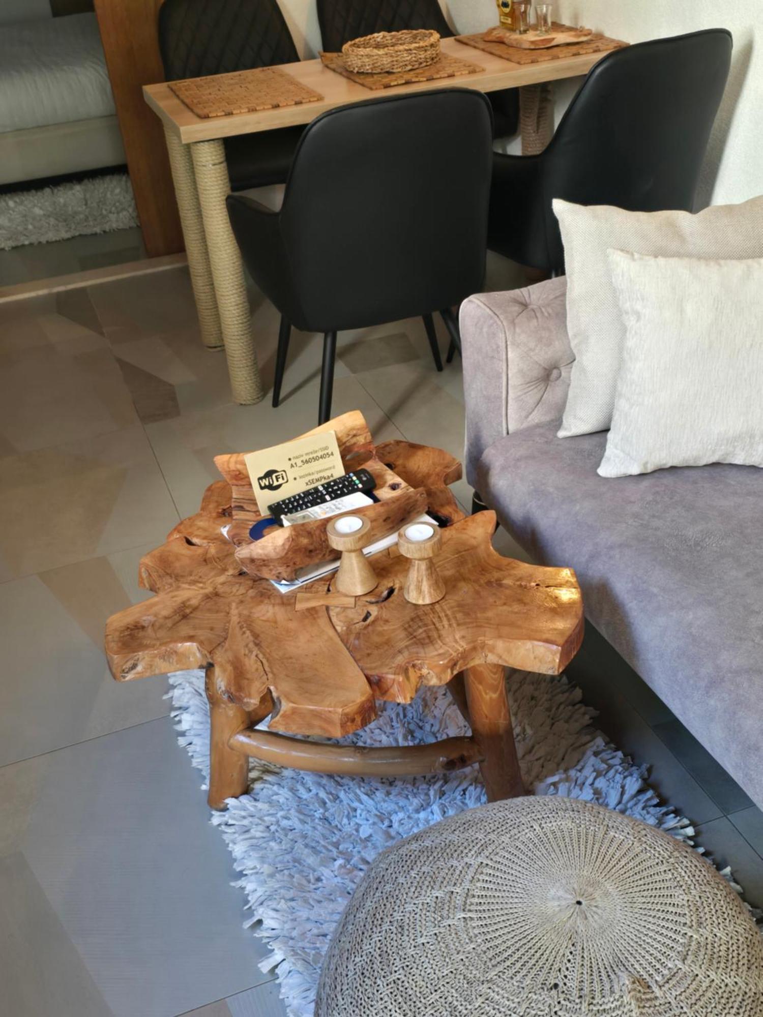Apartments Iris Брела Екстериор снимка